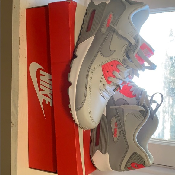 Nike Shoes - Nike Air Max